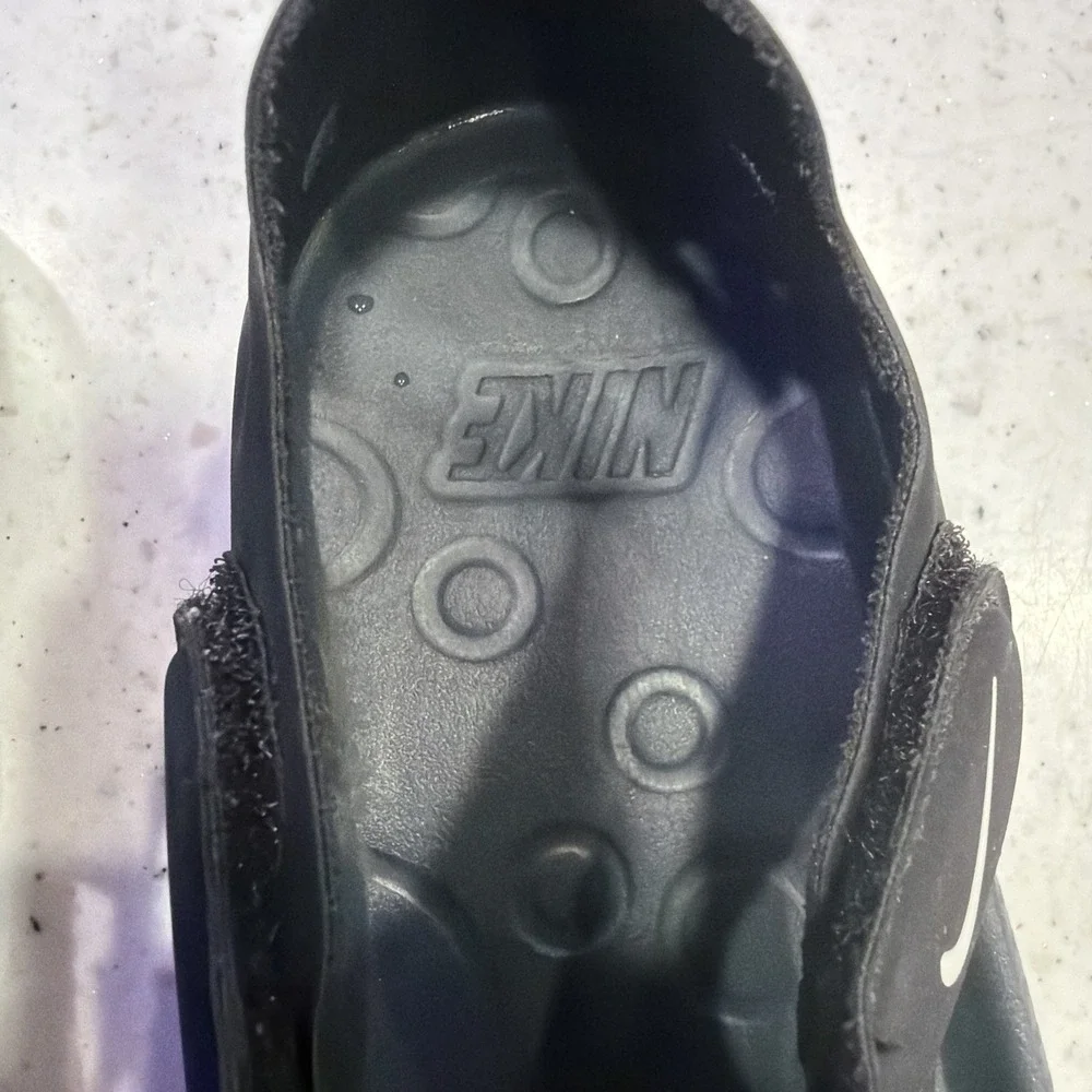 Nike Sunray Protect 4 (TD) Black White Fisherman Sandals Kids 3Y Water Shoes